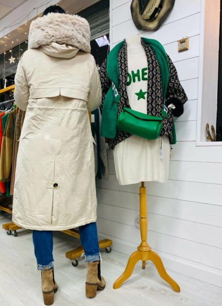 MANTEAU FOURRURE ISMA BEIGE – Image 3